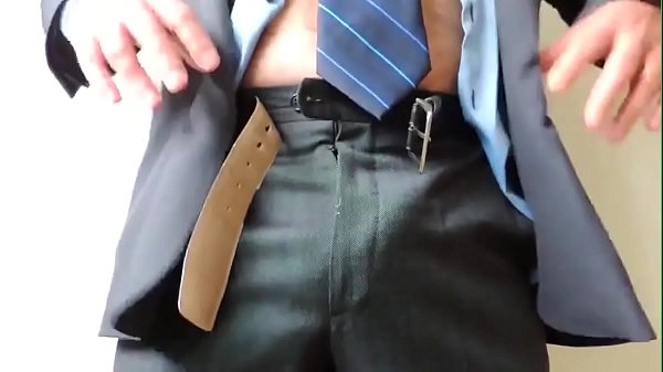 Moi DaDDyBigBEAR patron en costume &eacute;jaculation