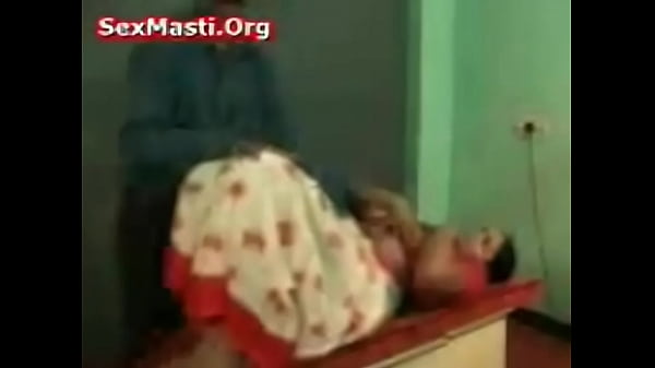 Red saree aunty fuck