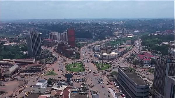 Je m'amuse quand mon petit ami n'est pas l&agrave;