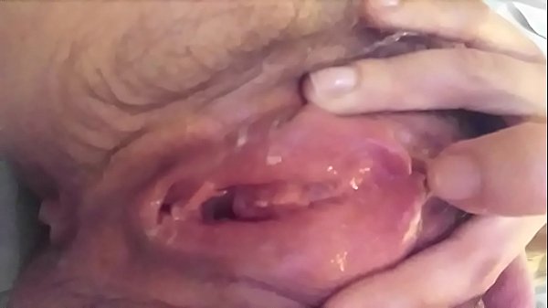 Young girl destroys pussy hole