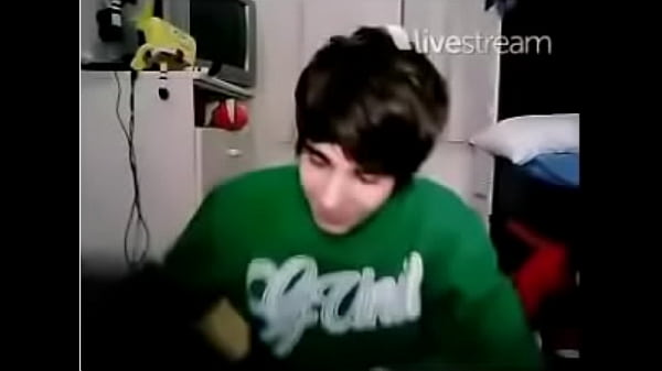 Erick Mafra amostra cueca em live  