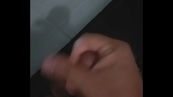 Batendo uma pra esposa do amigo 