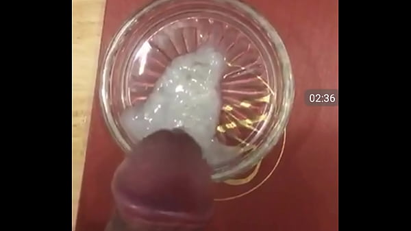 Thủ d&acirc;m xuất tinh ra uống (ST)