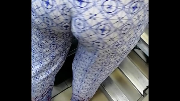 milf venezolana en legins  