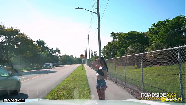 Roadside - Tattooed Hottie Pays Mechanic With Her Tight Pussy  