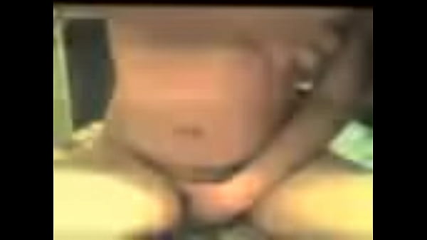 flakita en la cama sobandose