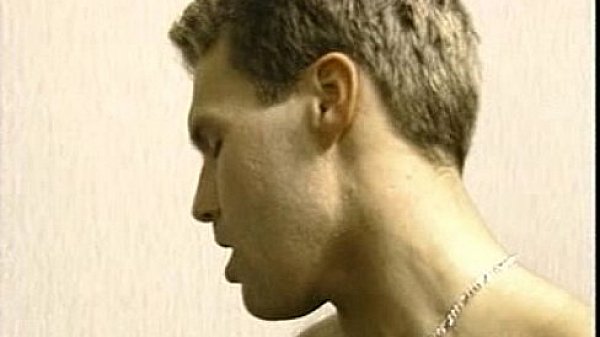 Tv&aring; k&aring;ta svenska tjejer knullas