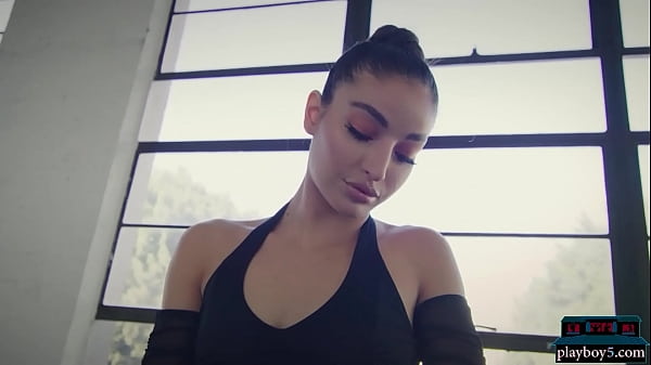 Petite teen pornstar Emily Willis softcore porn video showing off her flexibility