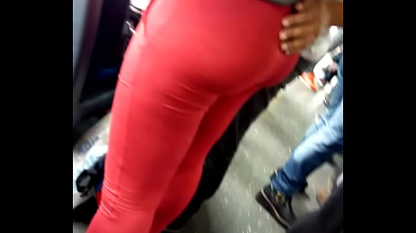 Morocha terrible ojete