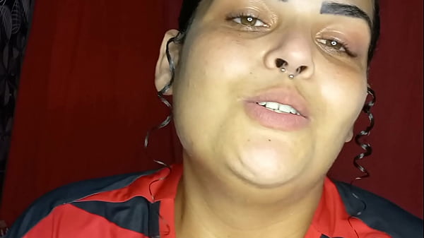 Gordinha peituda se exibe em meu canal e leva o p&uacute;blico a loucura