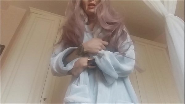 my step son, I am sorry but I do not tolerate that you look so your step mother. Get my penis close and I'll ... prrtt  