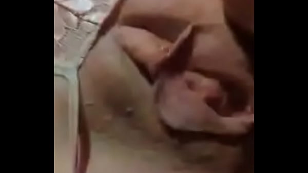 Alternative girl squirts