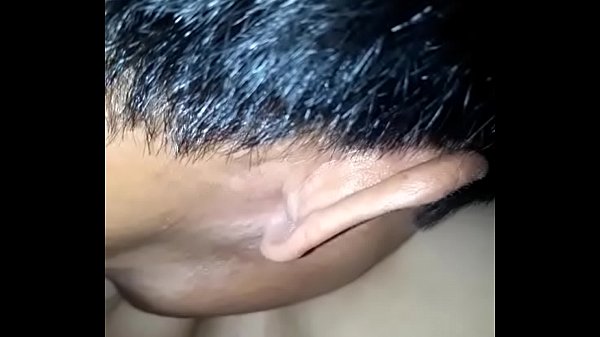 Vợ v&agrave; bạn chồng l&agrave;m t&igrave;nh khi bạn vắng nh&agrave;  