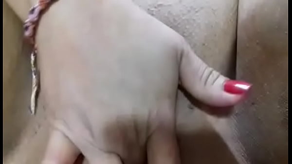 Me masturbo con dildo  