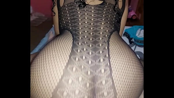 Seduc&iacute; al esposo de mi vecina con mi lencer&iacute;a, quiero que se corra dentro de mi CO&Ntilde;O!!