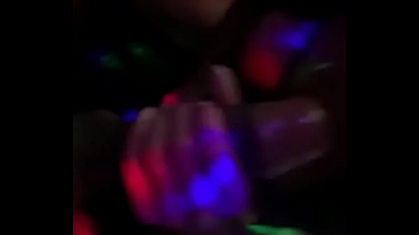 Jhennyfer D'Castro mamando o pauz&atilde;o do neg&atilde;o 