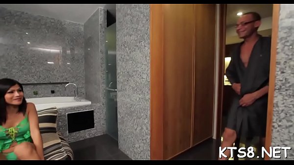 Fellow tunnels tranny's arsehole 