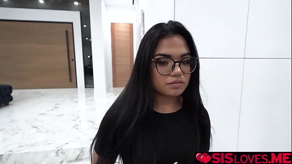 When your want your sexy stepsister to give a blowjob