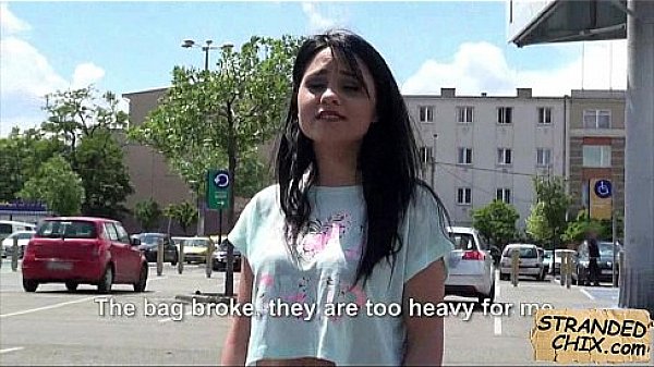 Teen babe fucked in backseat Zelda.1