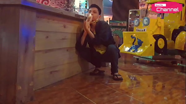 Hot Asian Teen - Porn Star Model Hansel Thio Shows The Sweet Lick Cream At Mall P2