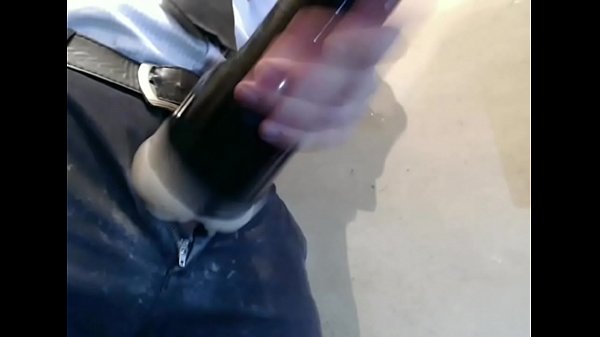 Fodendo gostoso o masturbador