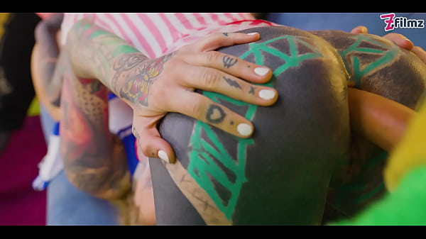 Alternative COSTUME ANAL 4-some - 2 on 2 double penetration, facefucking and facial cumshot action