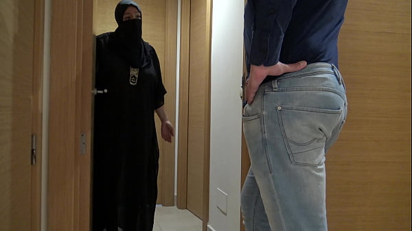Arab wife fucking her plumber in her London apartment  
