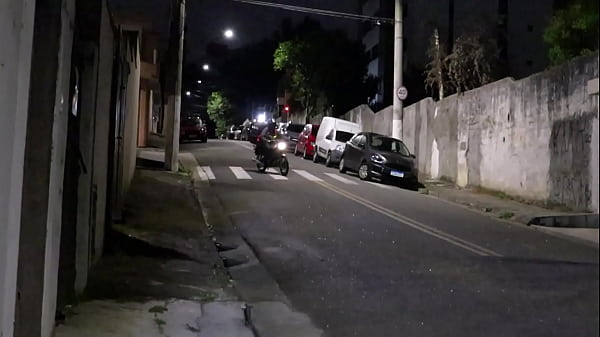 Socialite fode o cuzinho com o entregador do Ifoode na frente do marido corno e humilha eles e pelo menos umas 20 minorias diferentes. Algu&eacute;m cancela esse monstro