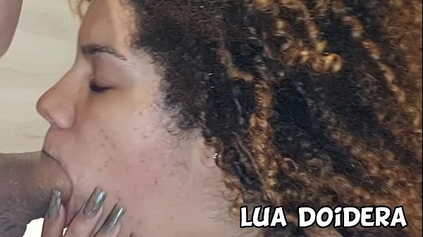 Video da gozada na minha boca e na minha cara em super slow motion  