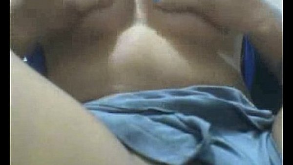 Greluda,Peituda Com Piercings 01