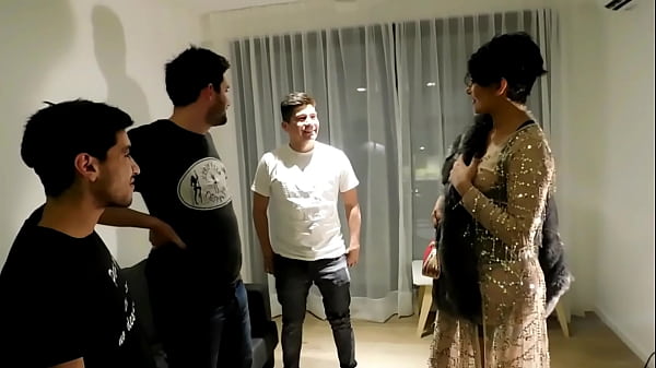 83 I WENT FROM THE NEIGHBORS OF THE DEPARTMENT NEXT DOOR AND I MADE A BEAUTIFUL ORGY WITH THE NEIGHBORS CHAPTER 83 