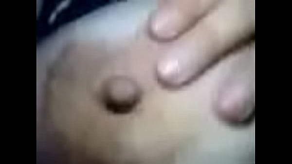 CLAUDIA PATRICIA TOCANDO SUS MELONES  