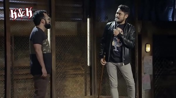 Cogid&oacute;n de un chaparro a un cojo