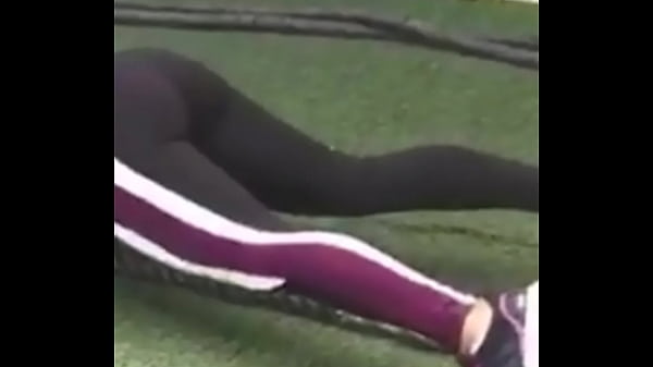 Culona Zamadhi ejercitando culazo  