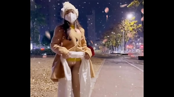 Gạ được em HDV cho xem h&agrave;ng