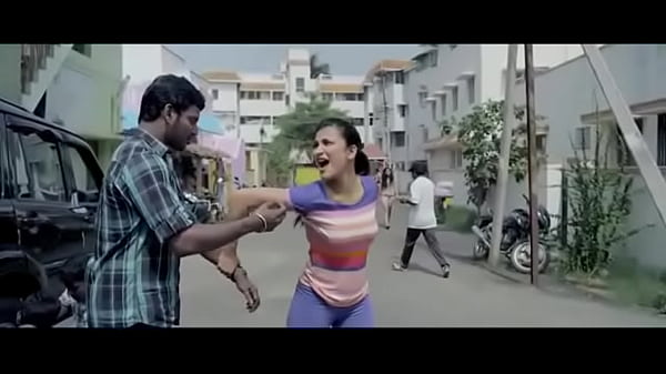 Shruti Hassan Hot kisses & Sexy Romantic Scenes Compilation (1)