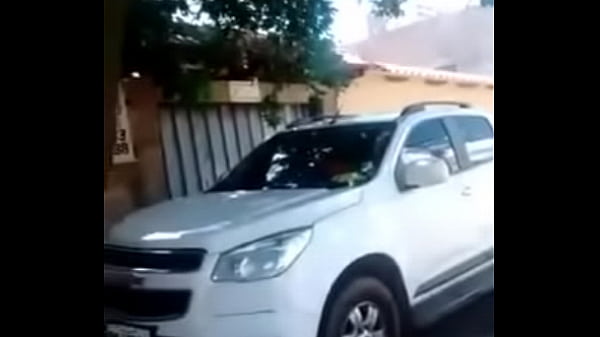 Piranha se mostrando na rua