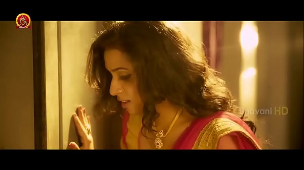 Chetana Uttej Hot Navel