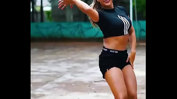 Dan&ccedil;ando raba fit