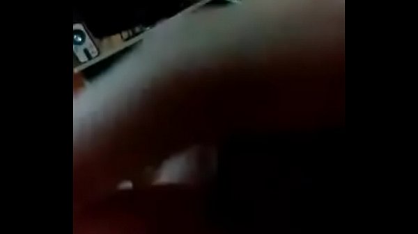 GORDO SE MASTURBA BIEN DURO  