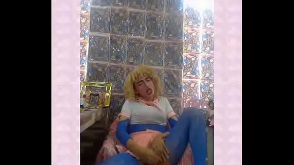 HANDJOB SESSIONS EPISODE 15 BLONDE AFRO HAIR BITCH GETS A BIG ERECTION, SHE LIKES TO TOUCH THAT SHEMALE CLIT (FIND ME AS SIXTO-RC ON XVIDEOS FOR MORE CONTENT) 