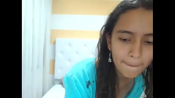 Hot girl toyed nice pussy live show