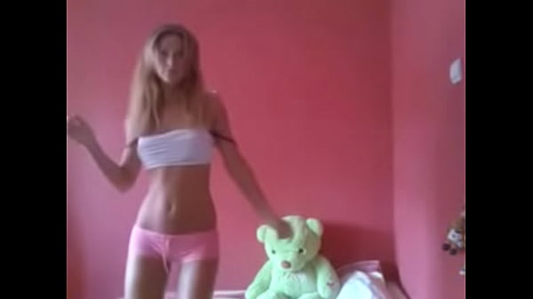 Hottie Dance Free Amateur Porn Video 00