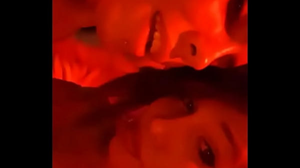 Shira una travesti de pelo negro muy femenina en Ibiza  