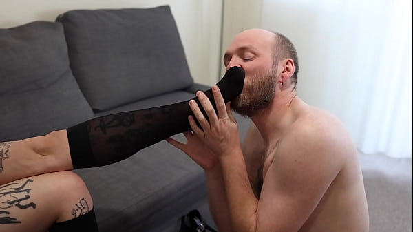 Goth Domme Gets Her Sweaty Stockings & Feet Worshipped  