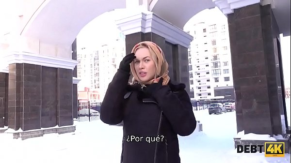 DEBT4k. Rubia coleccionista hogtied, chup&oacute; su polla y la mete en la vagina