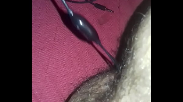 Ce jeune gay se met cesur &eacute;couteur bien profont 