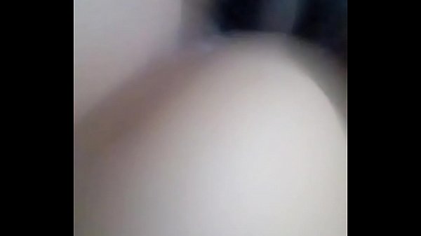 El movimiento rico de sus caderas y la humedad