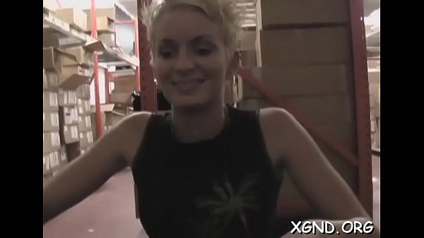 Tanned blond pussy fucked