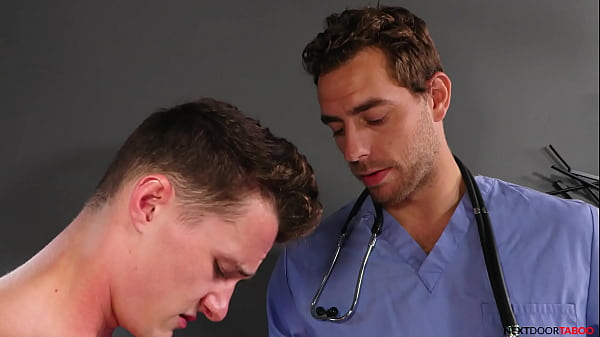 Hunk StepDoc Smashes Sexy Stepbro - ASGmax 